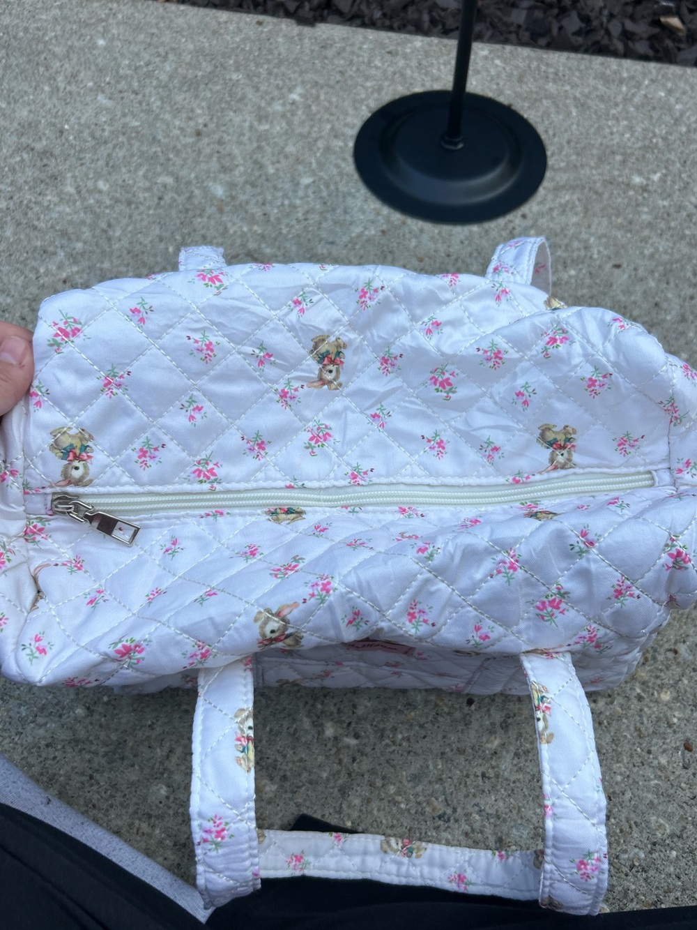 LadeBlaam Quilted Coquette Bunny Carry Bag – Vintage Floral & Rabbit Print - Picture 4 of 10